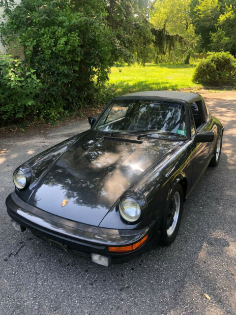 81 targa sc *low mileage* 64,000mi beautiful metallic black on charcoal