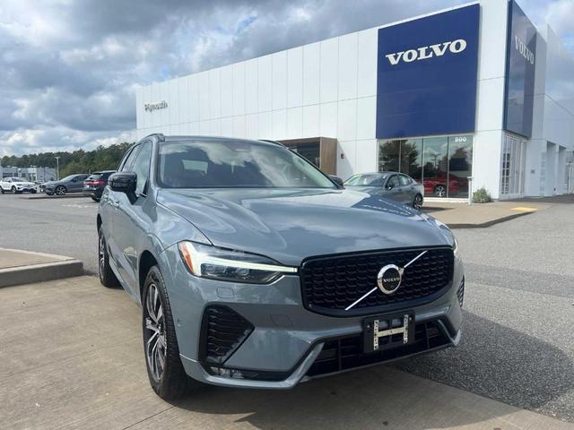 2023 volvo xc60 b5 plus dark theme