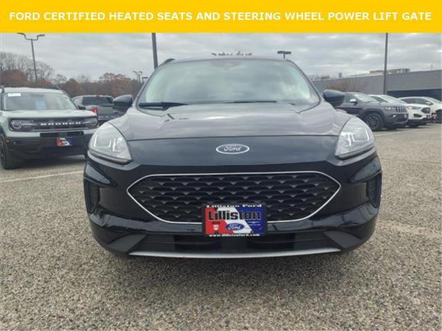 2021 ford escape se
