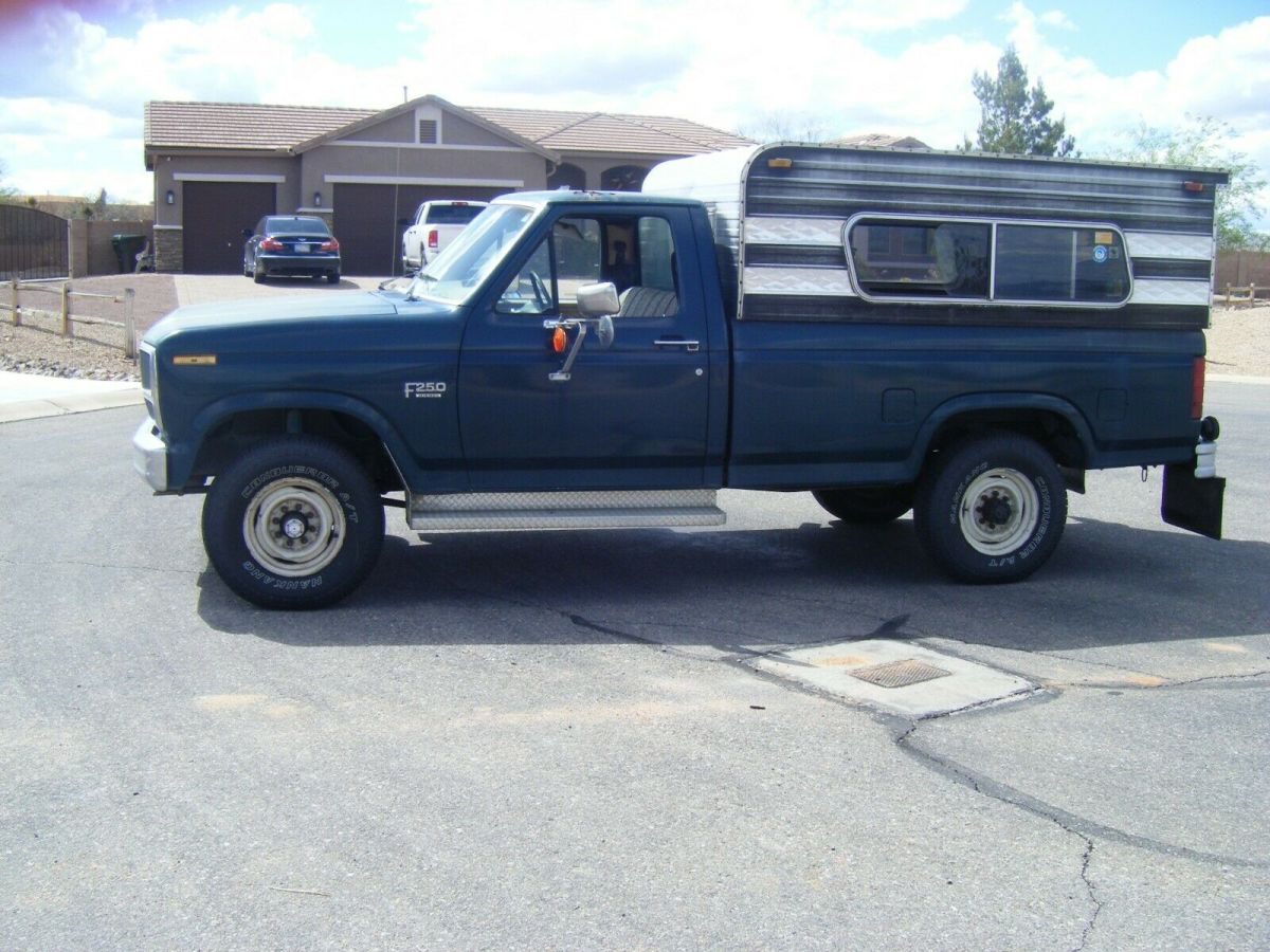 a heavy duty diesel truck designed to tow large trailers