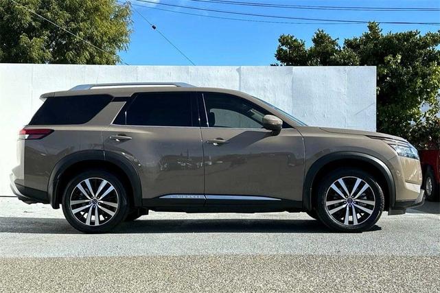 2023 nissan pathfinder platinum