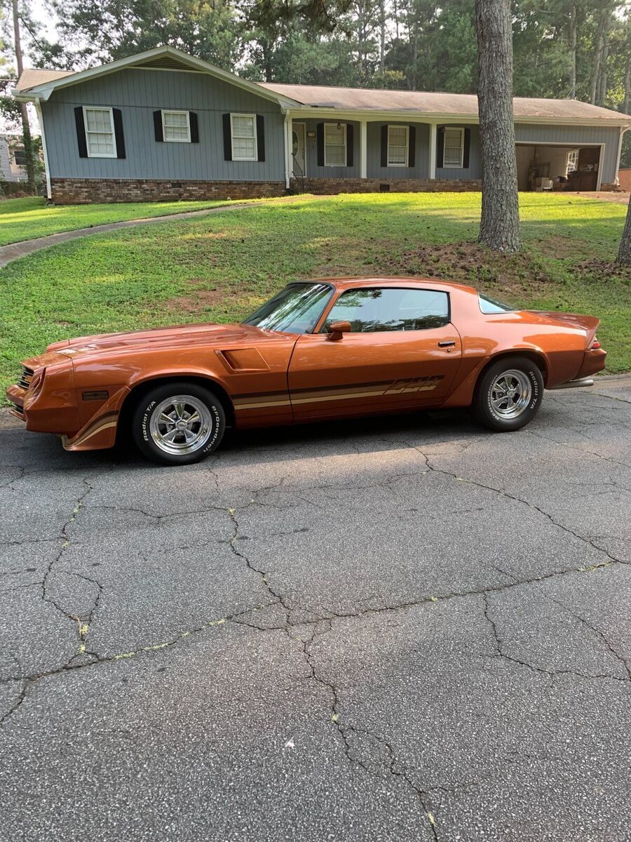 1981 chevrolet camaro z28 coupe 2-door 5.7l. new 350, approx. 11k on motor