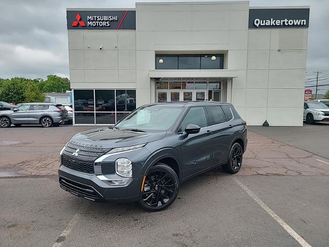 new 2024 mitsubishi outlander se black edition w/pano roof