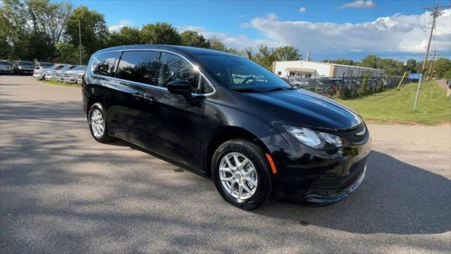 2023 chrysler voyager lx