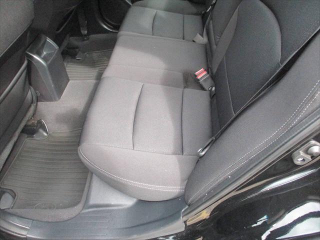 2017 subaru legacy base