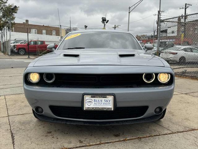 2020 dodge challenger sxt