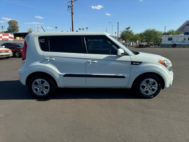 2013 kia soul base