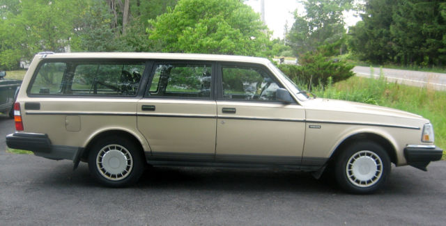classic 1990 volvo 240 station wagon 5-speed manual beautiful! no rust nr 245