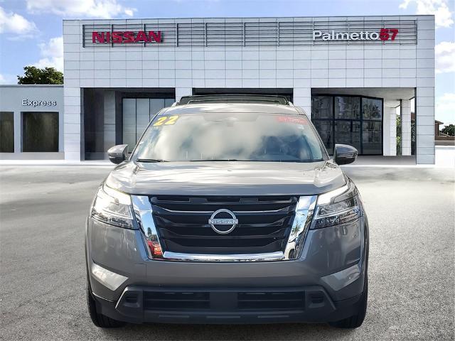 2022 nissan pathfinder sv