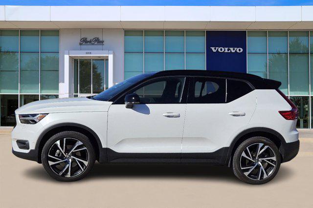 2022 volvo xc40 t5 r-design