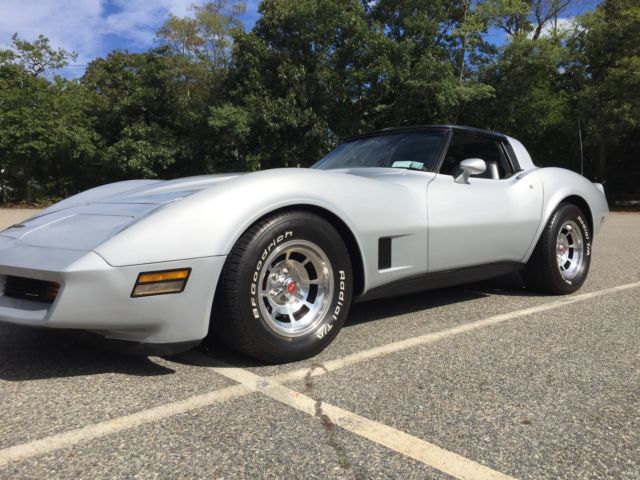 1981 chevrolet corvette-2-owner car-#s match, california original
