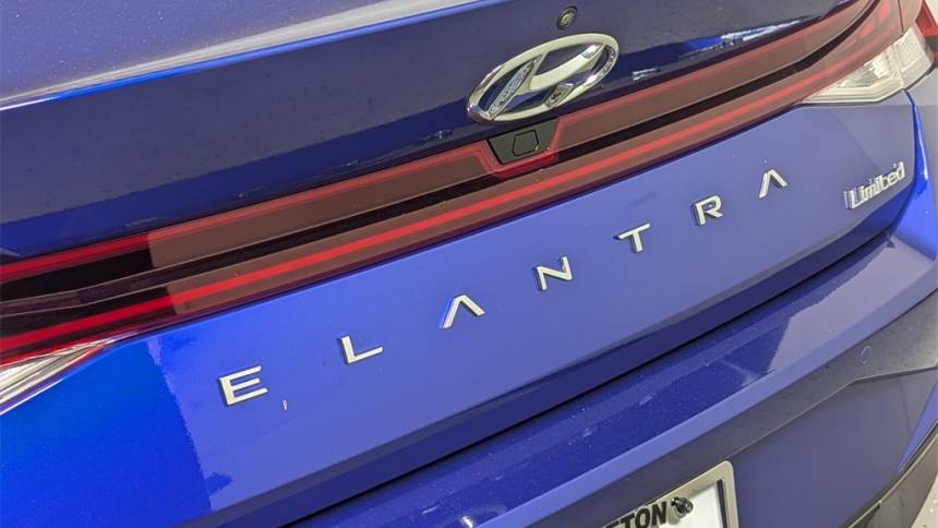 2022 hyundai elantra limited