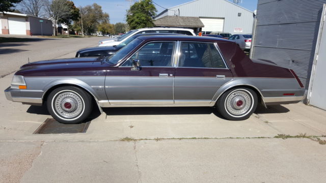 1984 lincoln continental base sedan 4-door 5.0l