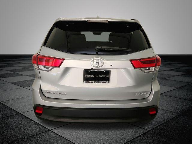 2018 toyota highlander se