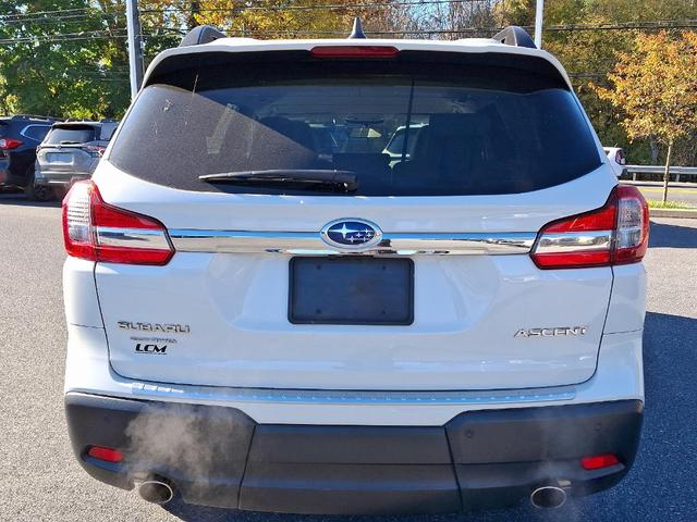 2021 subaru ascent premium 8-passenger