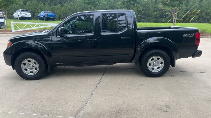 2021 nissan frontier s