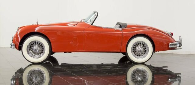 xk150 4 speed manual roadster