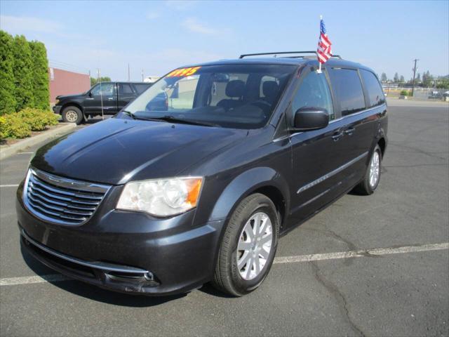 2014 chrysler town & country touring