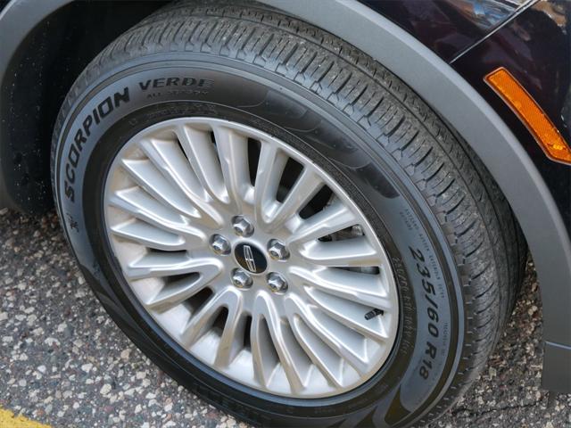2019 lincoln nautilus standard