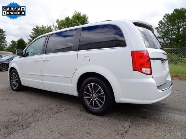 2017 dodge grand caravan sxt