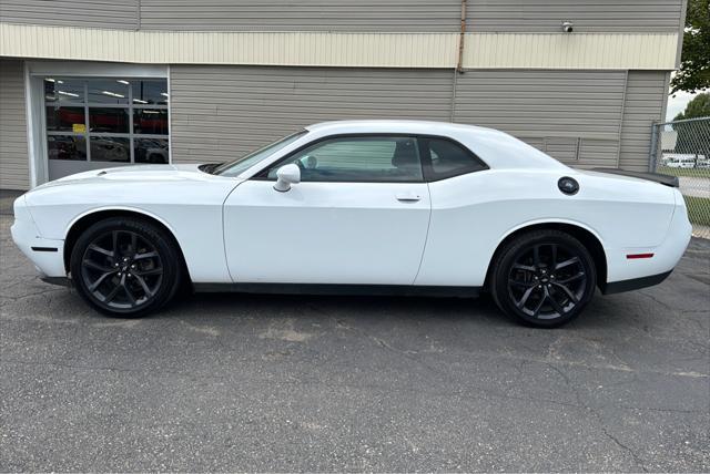 2019 dodge challenger sxt