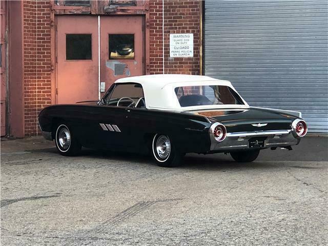 ford thunderbird green with 126,422 miles, for sale!