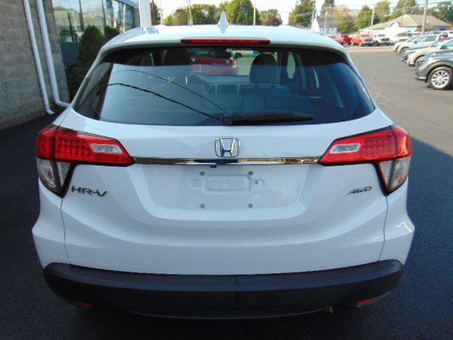 2022 honda hr-v lx
