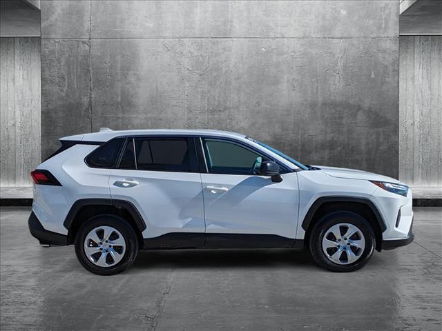 2023 toyota rav4 le