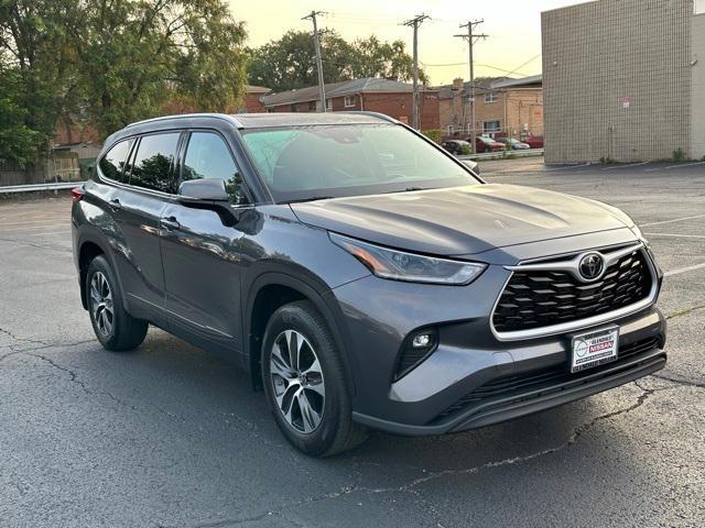 2021 toyota highlander xle