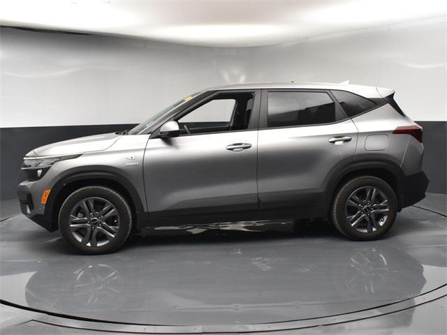 2023 kia seltos lx