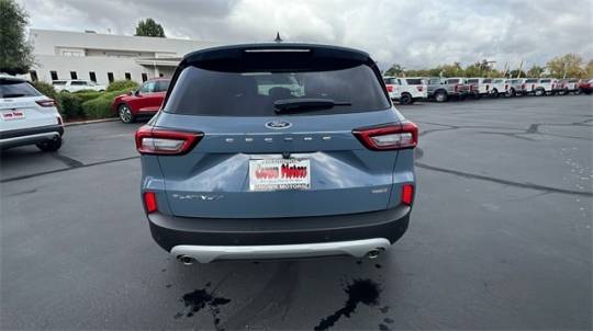2024 Ford Escape
