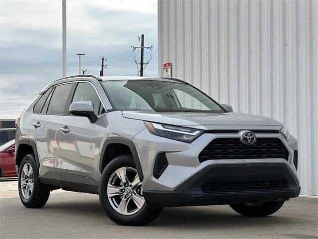 2023 toyota rav4 xle