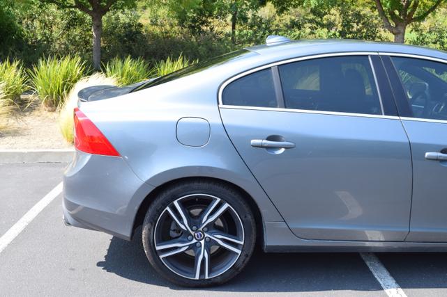 2017 volvo s60 t6 r-design platinum