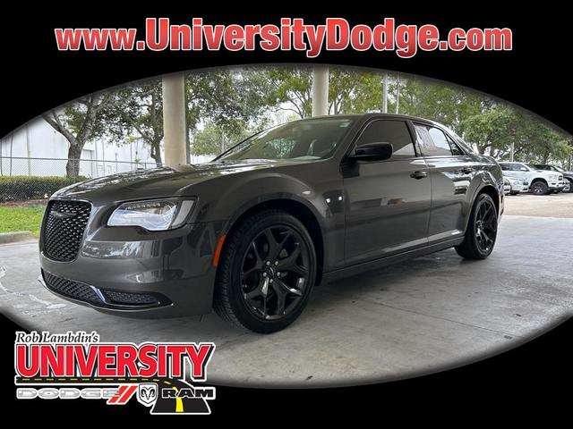 2023 chrysler 300 touring