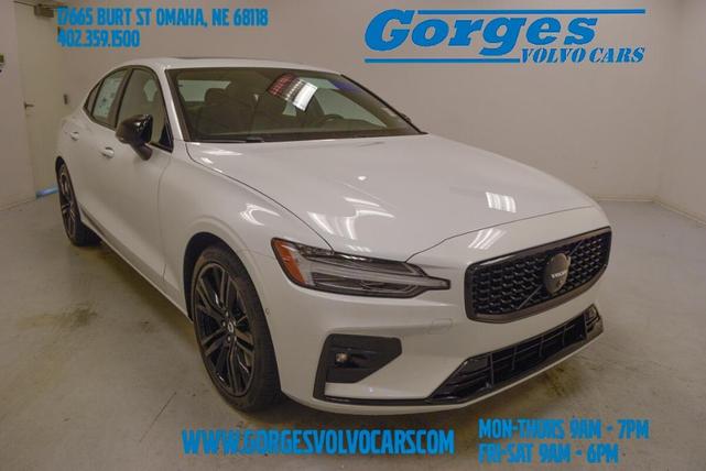 2024 volvo s60 b5 plus black edition