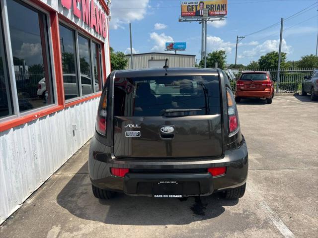 2010 kia soul !