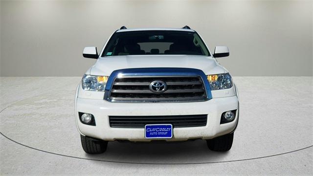 2016 toyota sequoia sr5