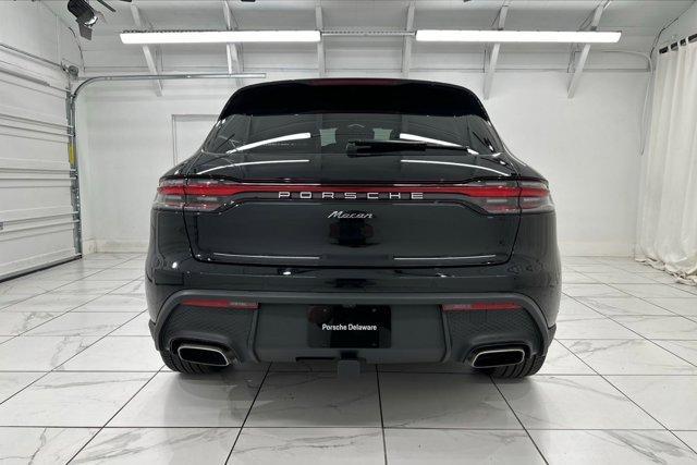 2024 porsche macan base