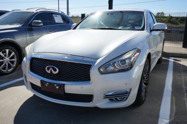 2017 infiniti q70 3.7