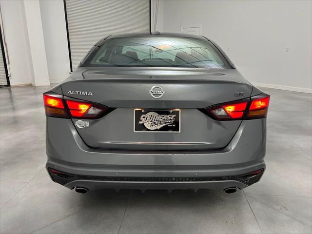 2021 nissan altima sr fwd