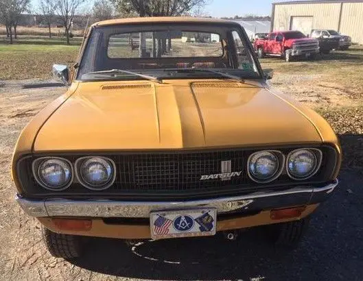 1977 datsun california step side 620 custom compact pickup "the little hustler"