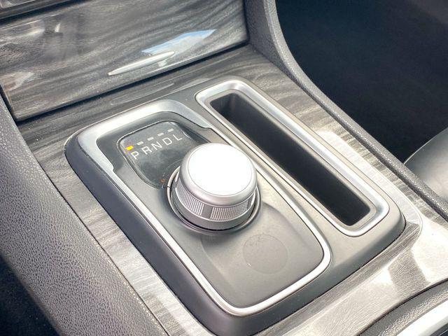 2022 chrysler 300 touring