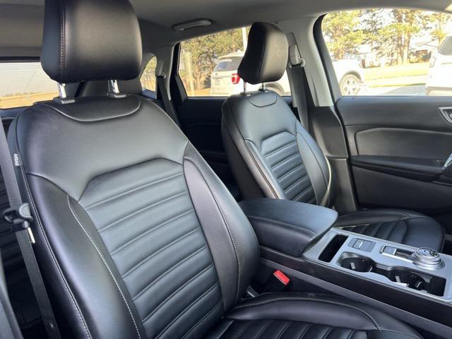 2021 ford edge sel