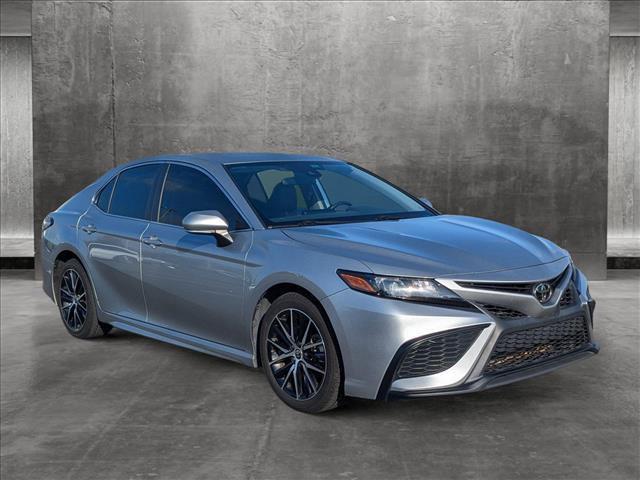 2022 toyota camry se