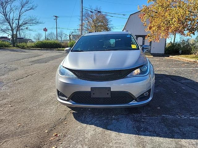 2020 chrysler pacifica touring-l