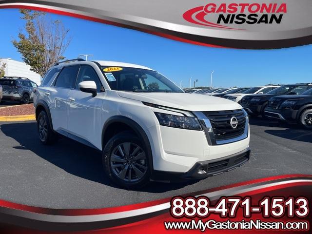 2023 nissan pathfinder sv