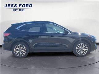 2022 Ford Escape titanium