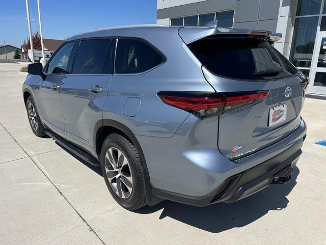 2022 toyota highlander xle