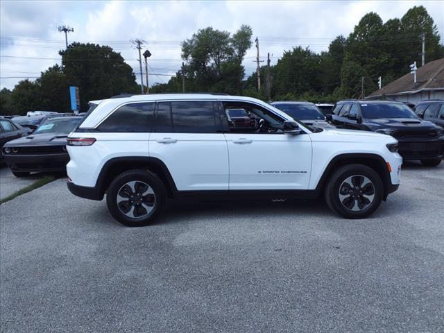 2024 jeep grand cherokee 4xe base