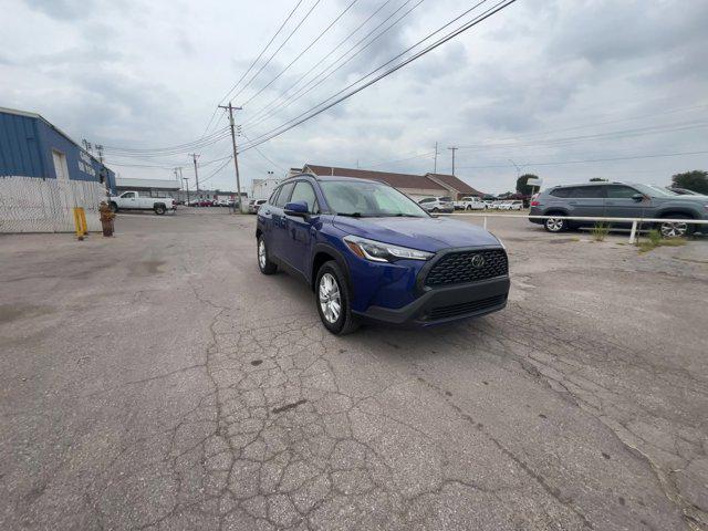 2023 toyota corolla cross le